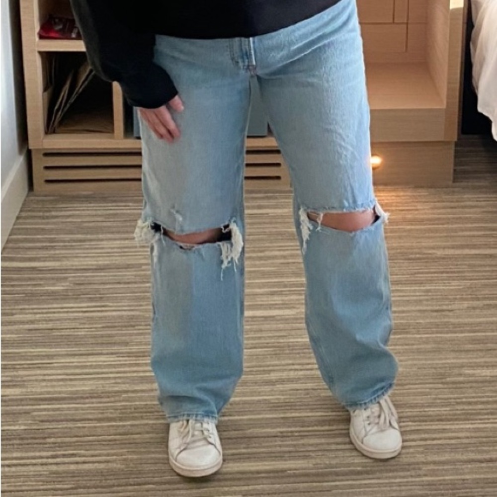 Abercrombie & Fitch Curve Love The 90’s Relaxed Jean High Rise. size 30/10